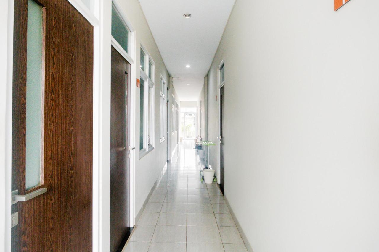 Oyo Life 3204 Beverly Park Bandung Bagian luar foto